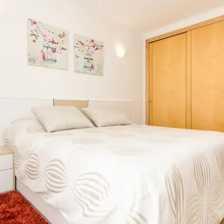 En Primera Linea. Apartamento *
