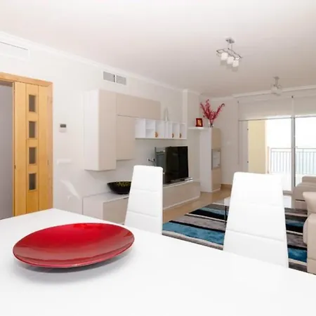 Apartamento En Primera Linea. *