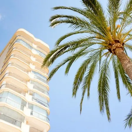 Apartamento En Primera Linea. *